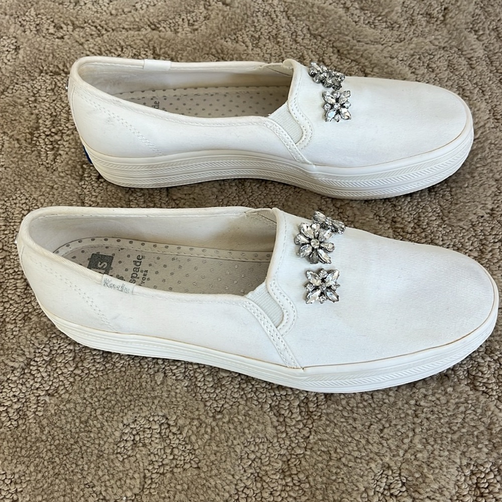 Kate Spade White Casual Sneakers with Minimalist Design - Picture 7 of 12